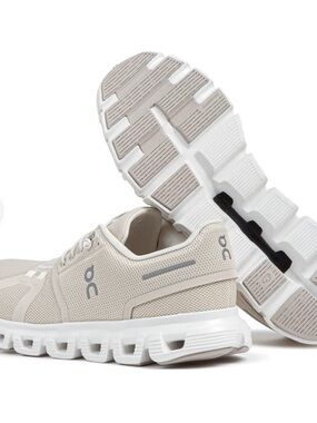 Women’s Cloud 6 Pearl/White-size 9.5  Box Included